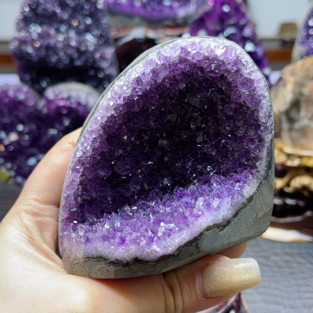 紫晶大型摆件（非配饰）未镶嵌
