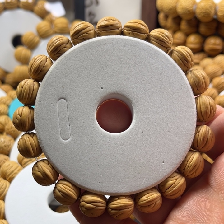 桃核手串12尺寸奶油金豆