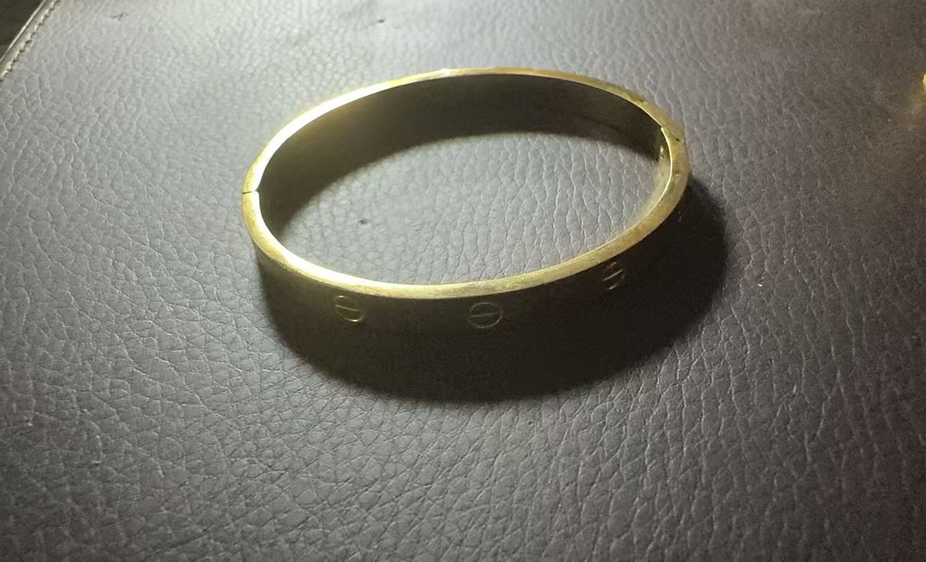 D222【珍藏级别】时尚百搭雕刻开口手镯