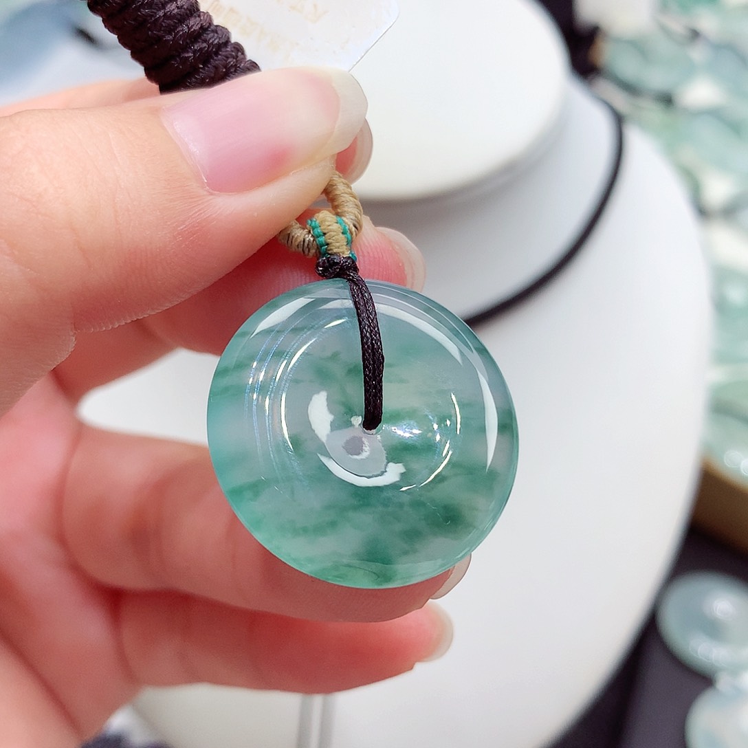 颈饰未镶嵌翡翠翡翠60，25.3/5.3