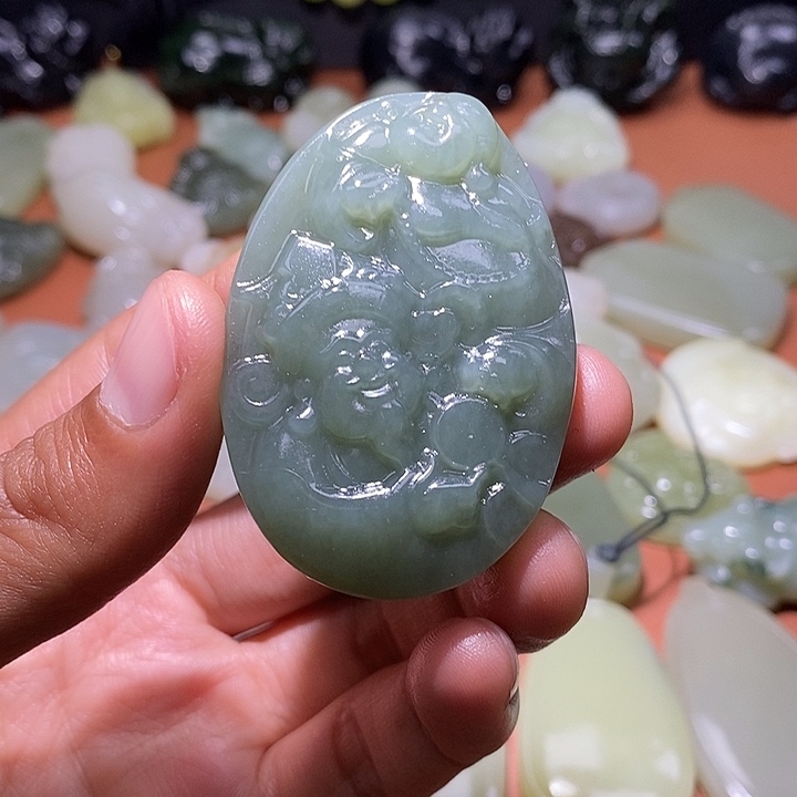 和田玉未镶嵌颈饰