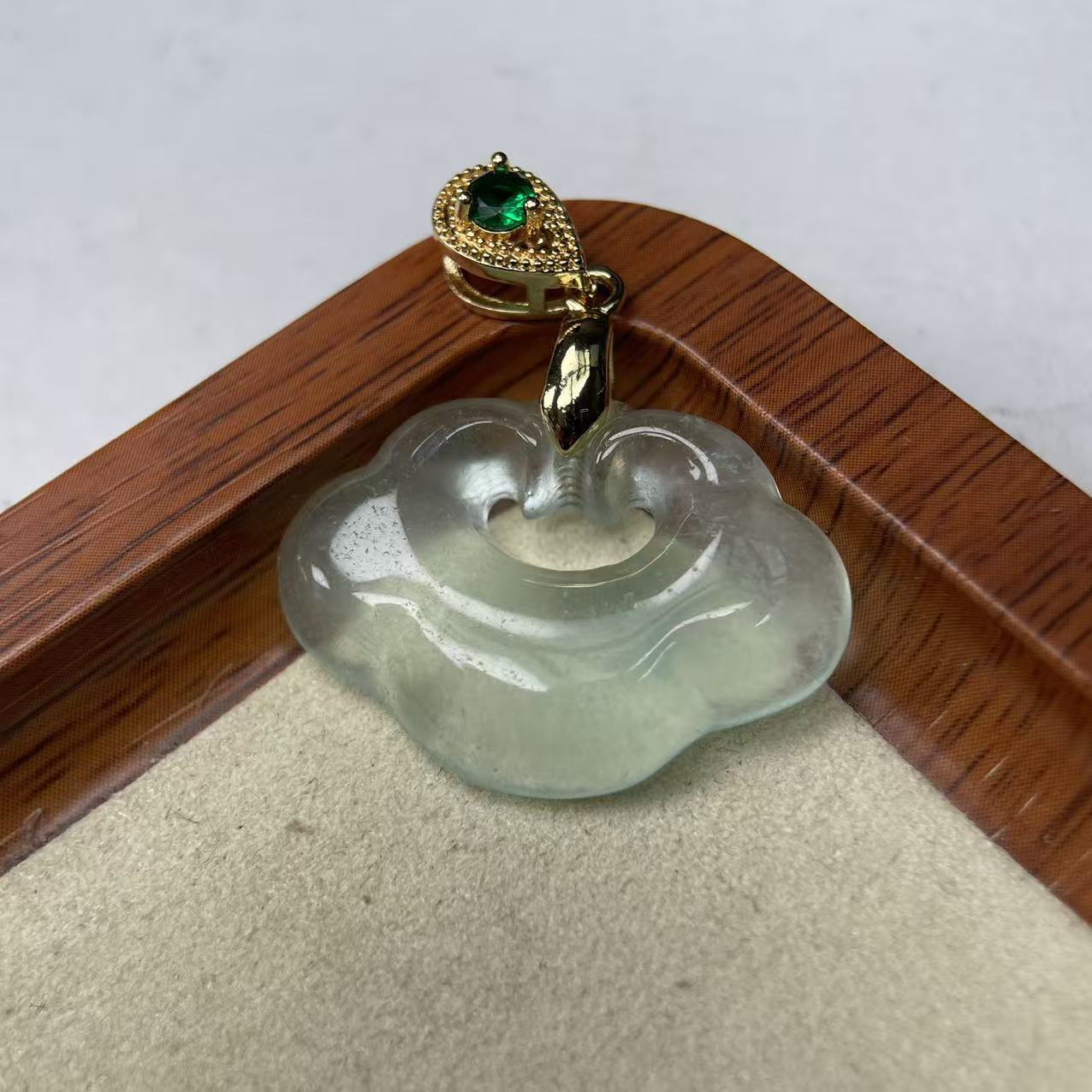 A556晴水如意吊坠