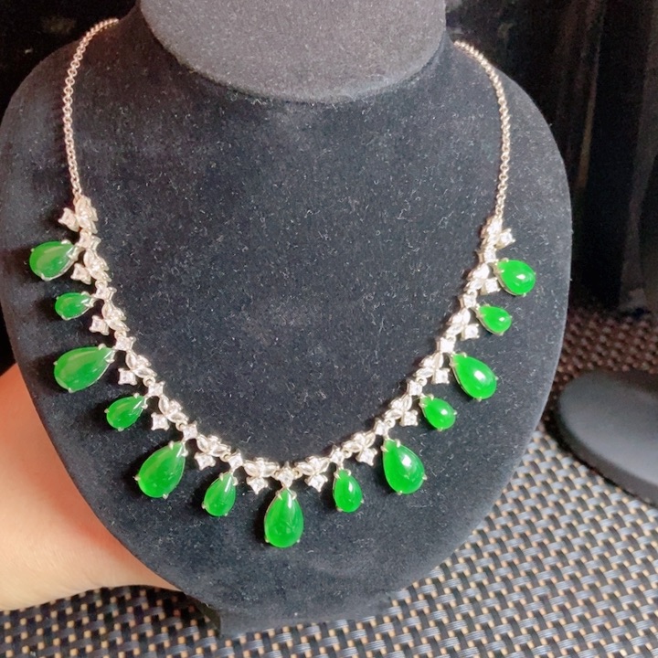 翡翠颈饰银S925镶嵌           