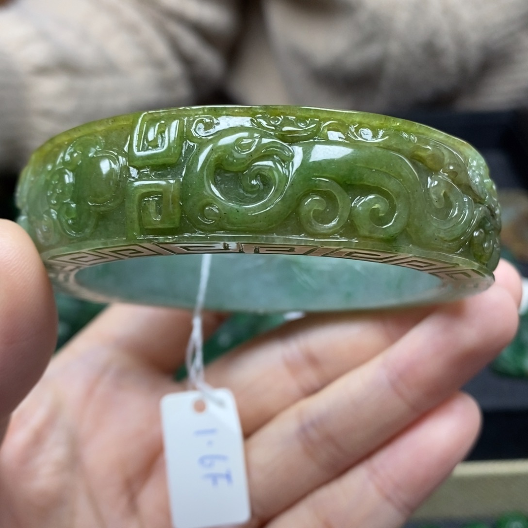 翡翠颈饰未镶嵌58圈口50号