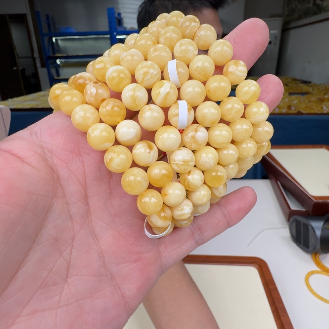 琥珀未镶嵌手链多样性发其一