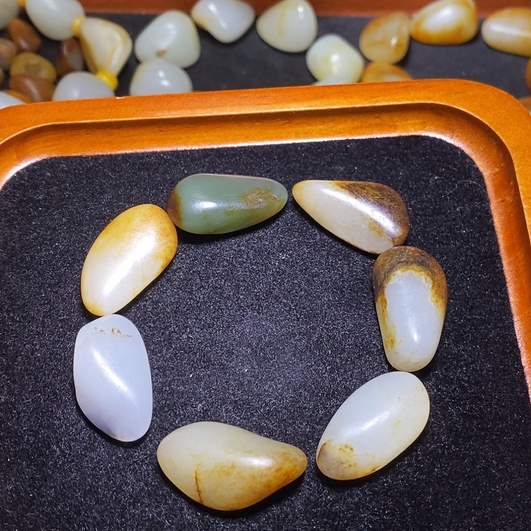 和田玉未镶嵌手链