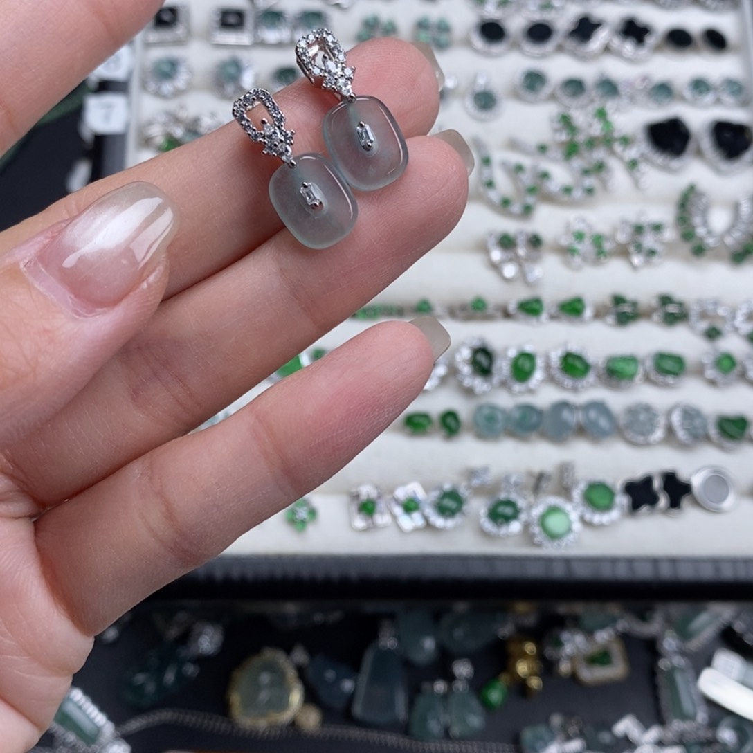 未镶嵌挂件翡翠翡翠