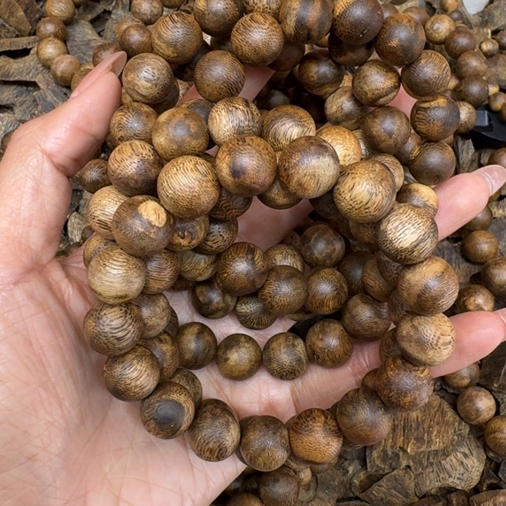 沉香手串一**龙陆河留疤定制款一条