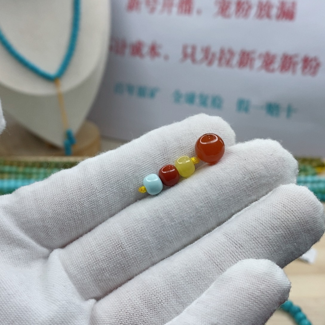 南红玛瑙未镶嵌珠宝奇石