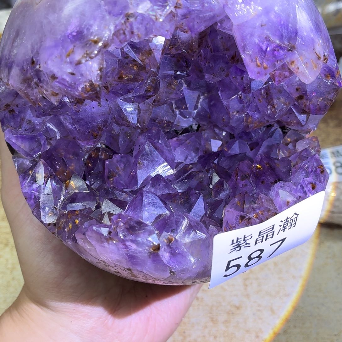 吉***主未镶嵌水晶大型摆件（非配饰）