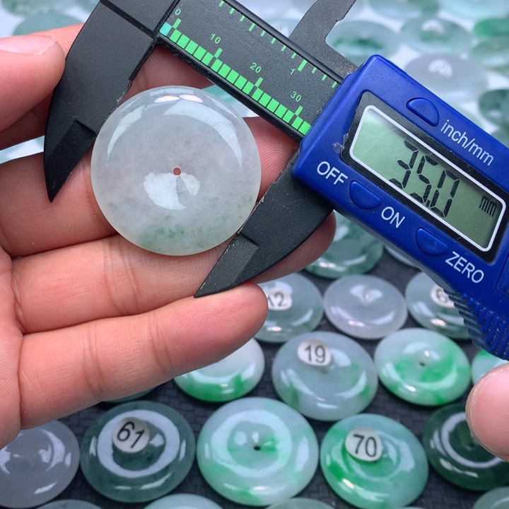 翡翠颈饰未镶嵌缅甸天然A货翡翠