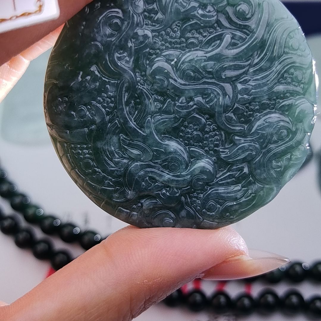 翡翠颈饰未镶嵌天然的A货翡翠多样性发货