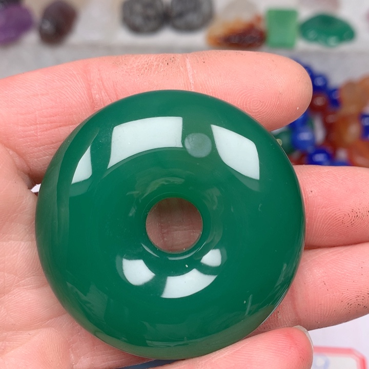 玛瑙/玉髓颈饰未镶嵌燕*?