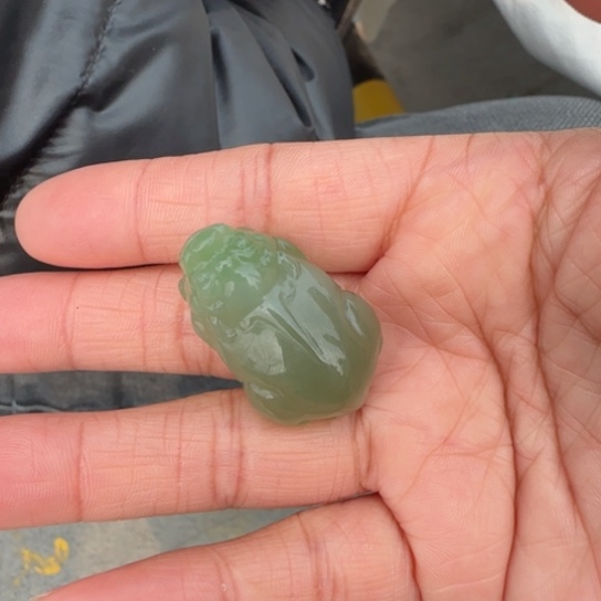 和田玉颈饰未镶嵌漂翠青貔貅3.6