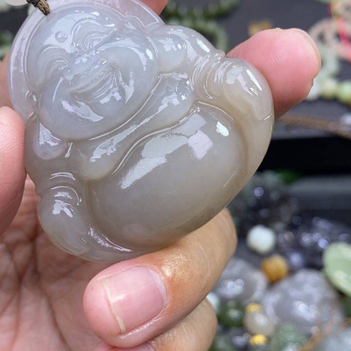 佳***：和田玉未镶嵌颈饰