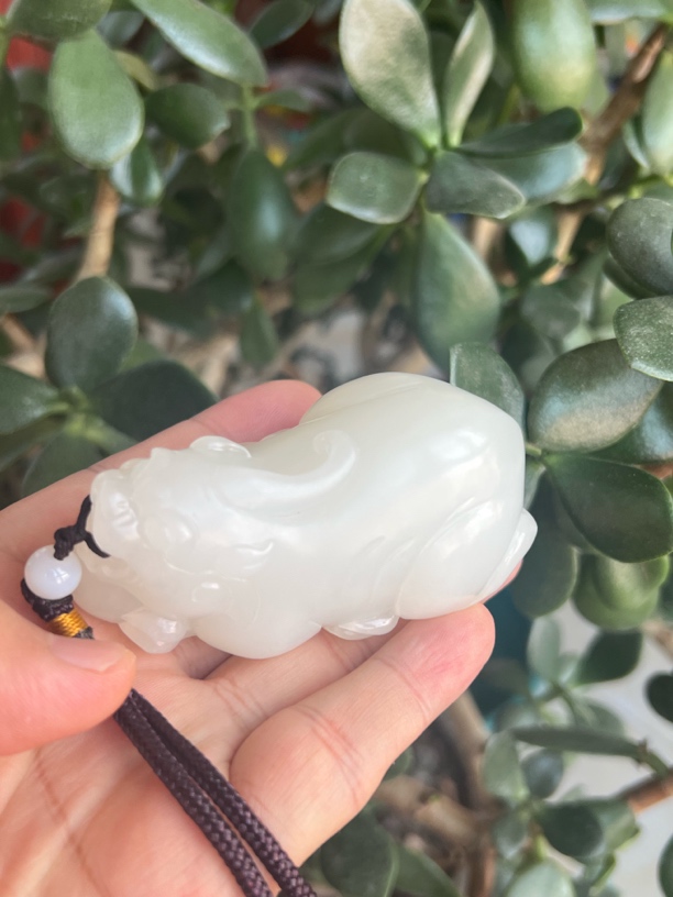 和田玉一级白白玉貔貅无结构羊脂级别手把件200克