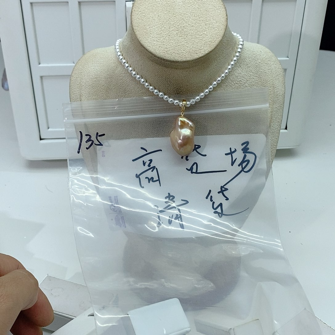 淡水珍珠颈饰合金