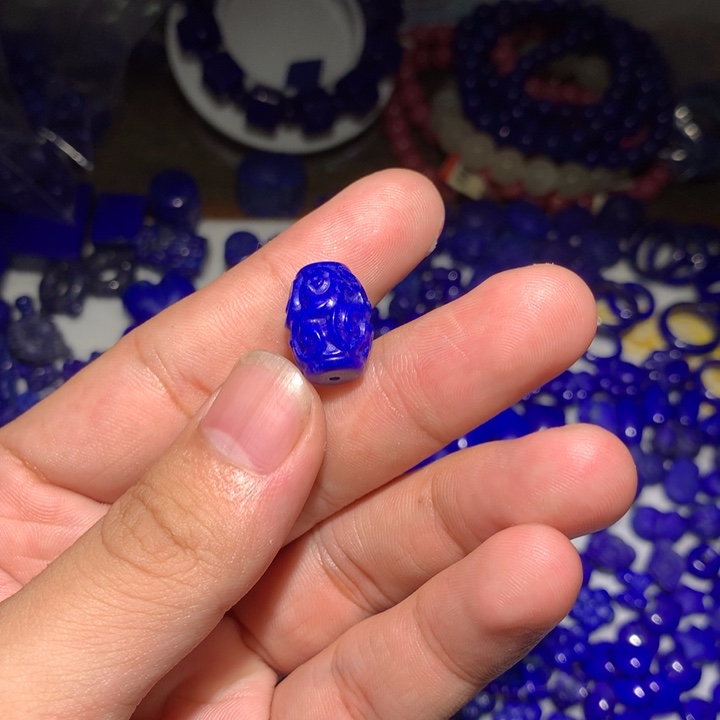 龍***计青金石未镶嵌草珠