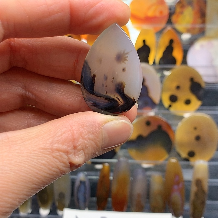 玛瑙/玉髓颈饰未镶嵌130