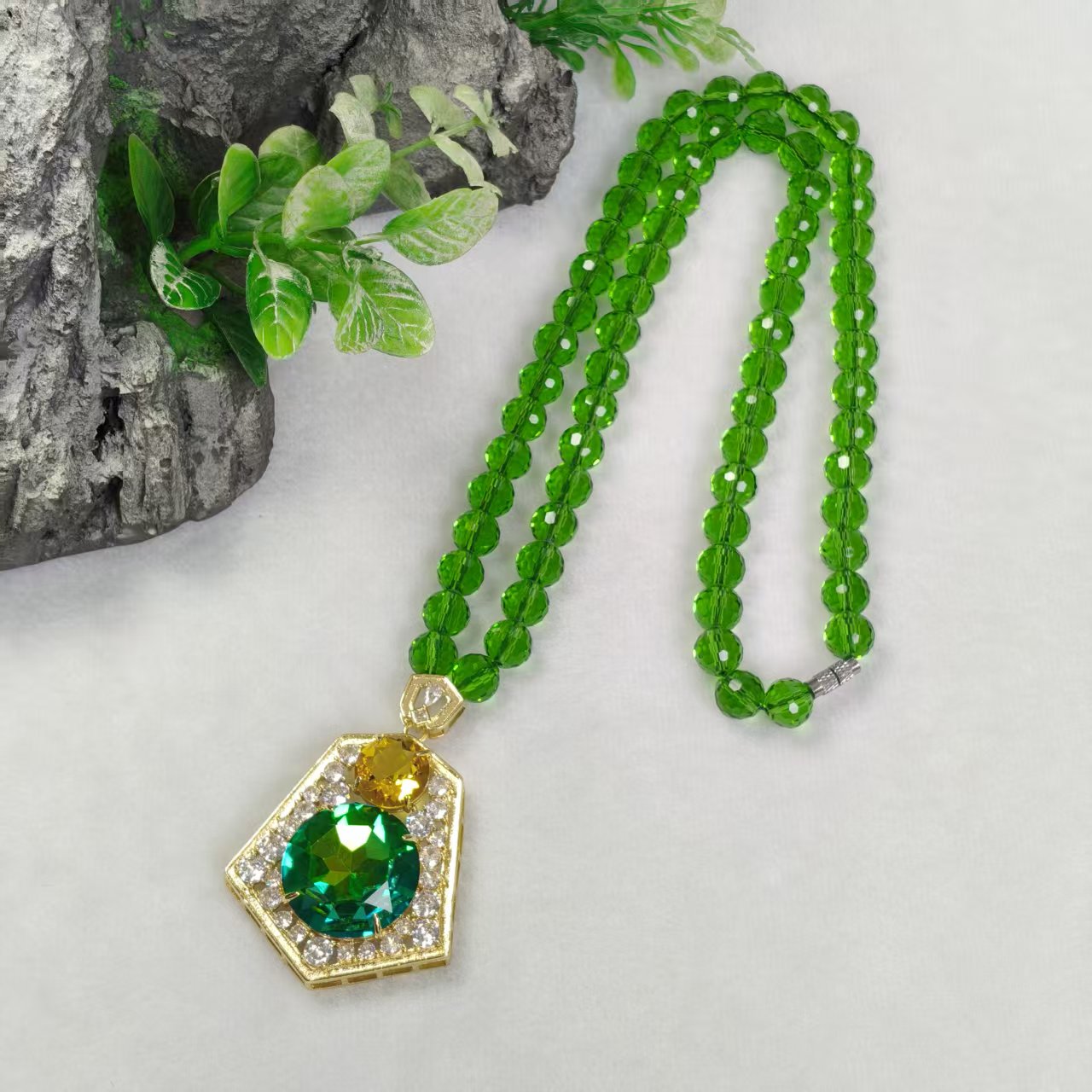 Q典藏品 绿彩高端项链美观大气美轮美奂尽显魅力
