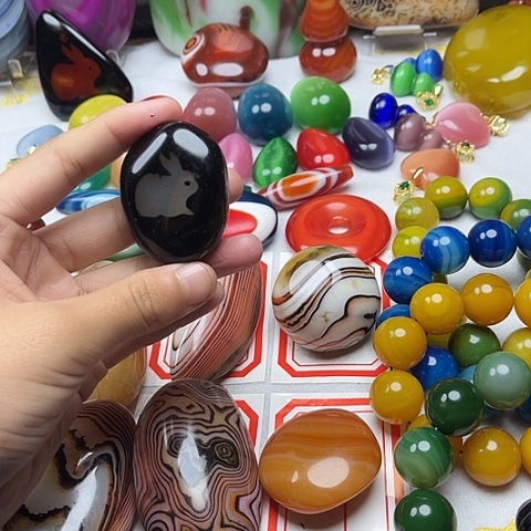 玛瑙/玉髓颈饰未镶嵌