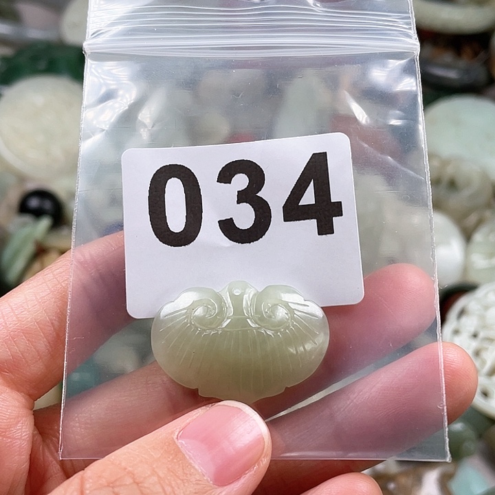 和田玉（糖玉）颈饰未镶嵌