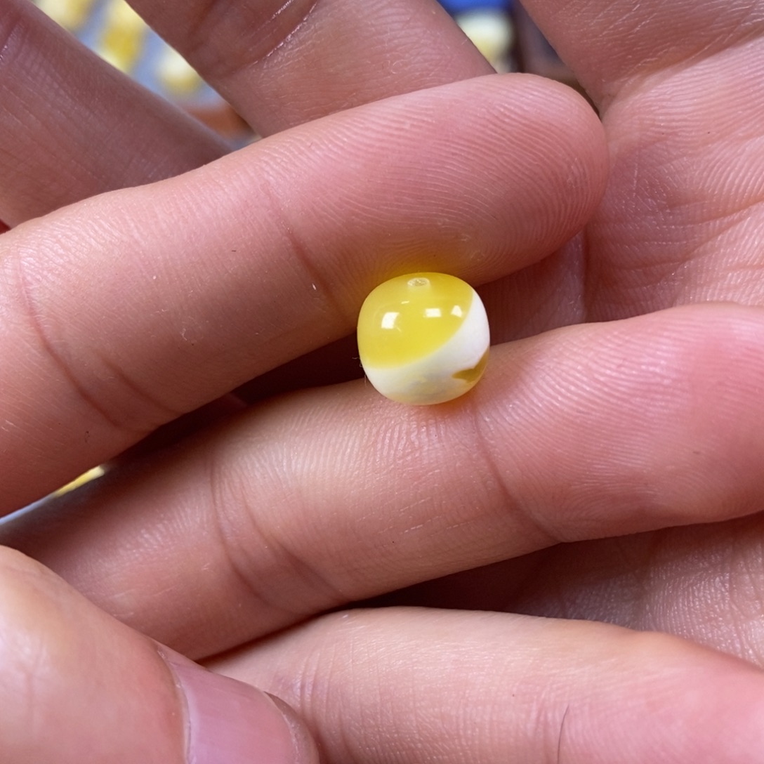 琥珀未镶嵌珠宝奇石9.7mm微粉尘