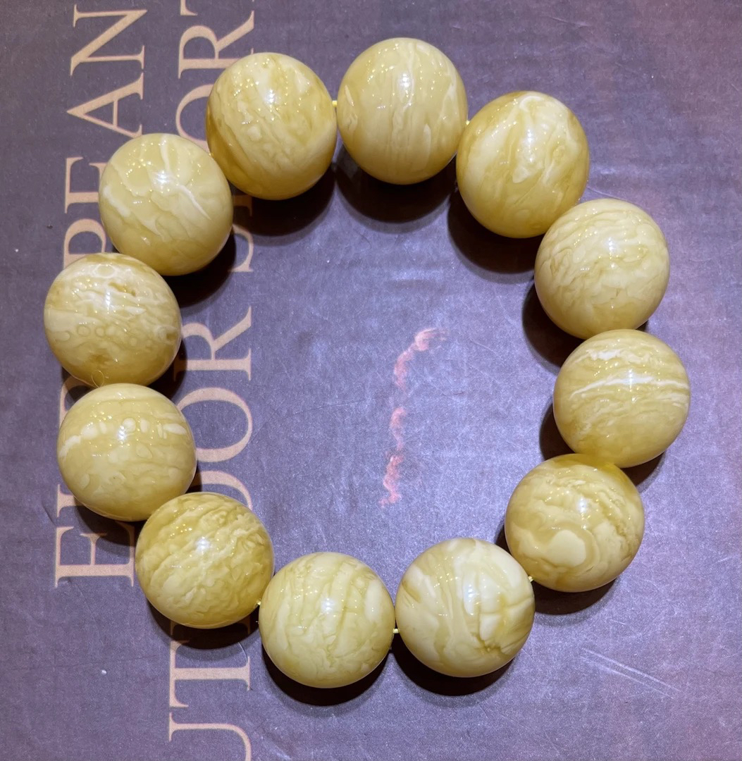 琥珀白花蜜蜡圆珠手串