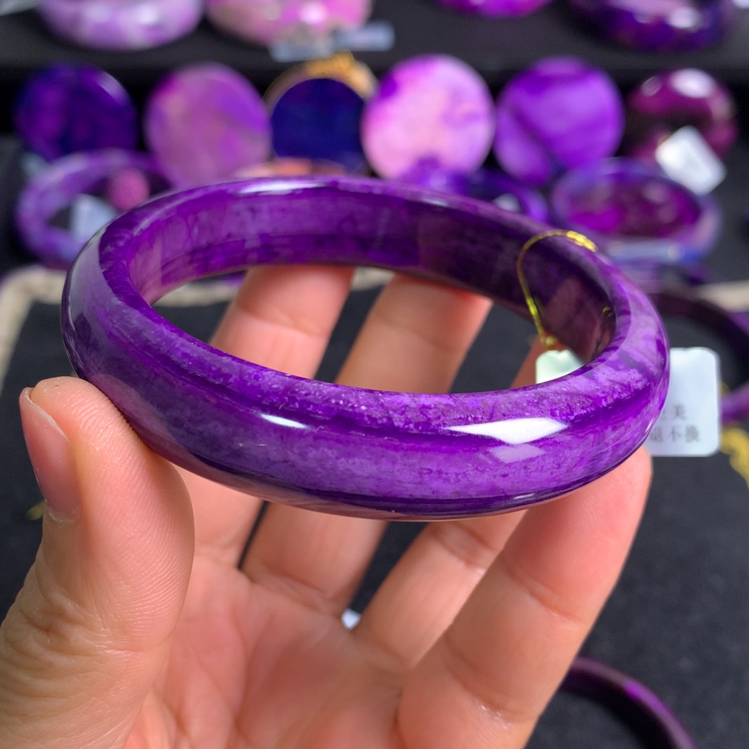 未镶嵌苏纪石（舒俱来）皇家紫手镯60+