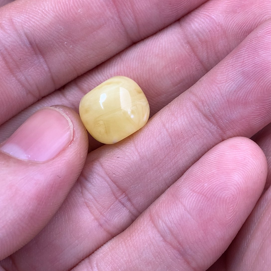 琥珀裸石未镶嵌用****3蜜蜡