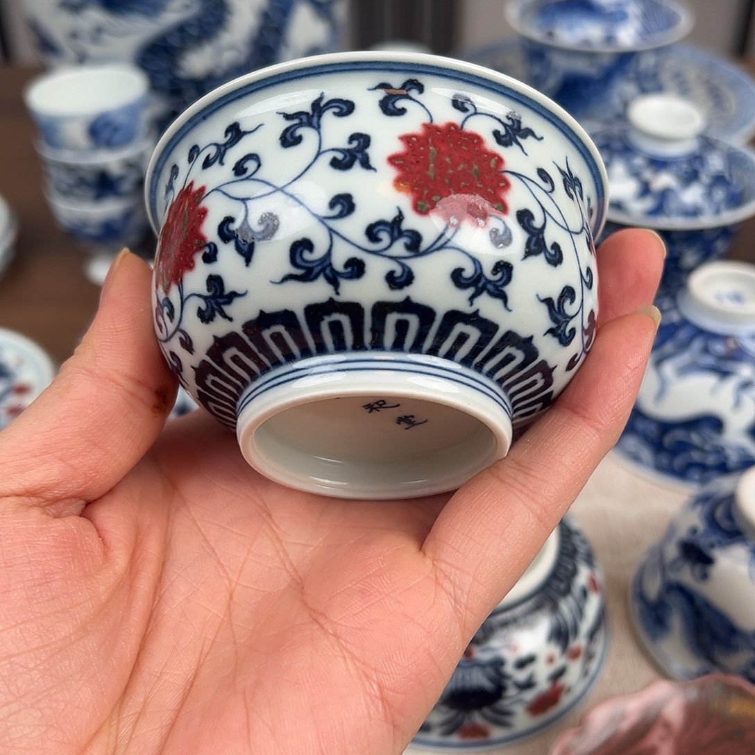 明和堂釉里红缠枝莲