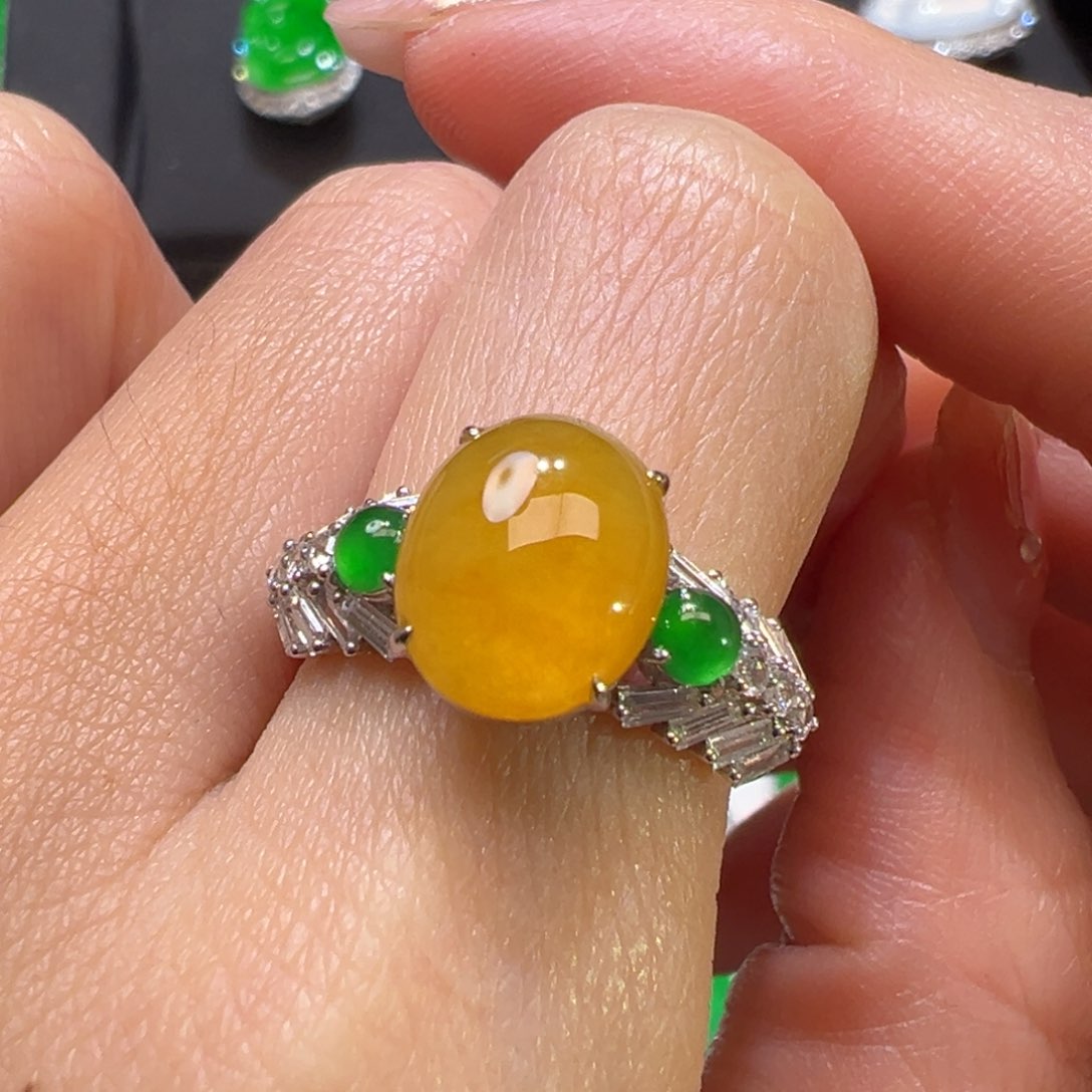 翡翠戒指18K金镶嵌收到货48小时鉴赏期