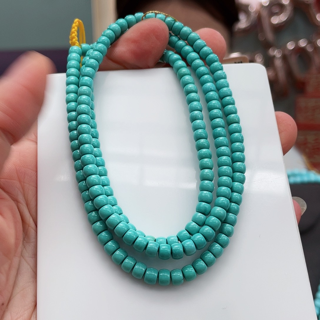 绿松石颈饰未镶嵌