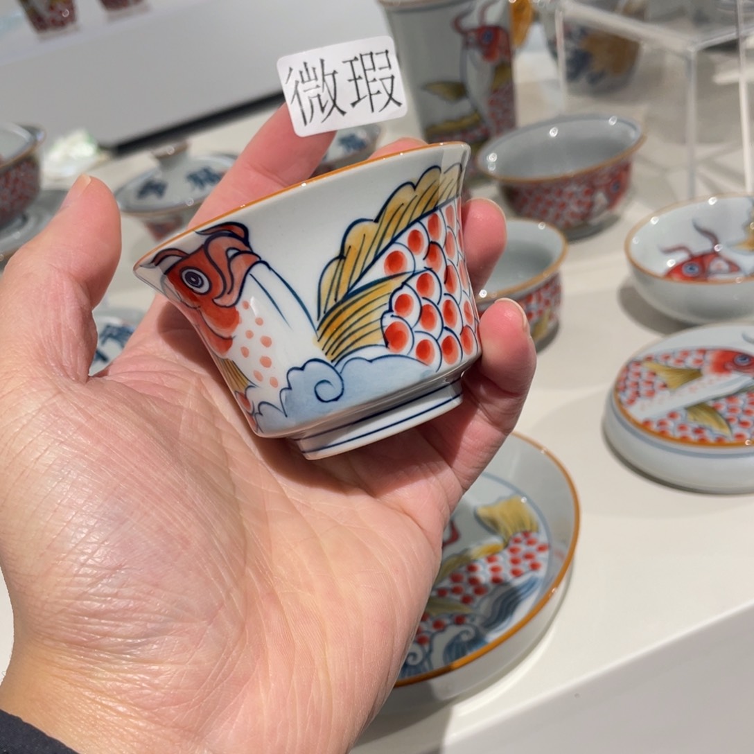 釉下手绘茶具微瑕