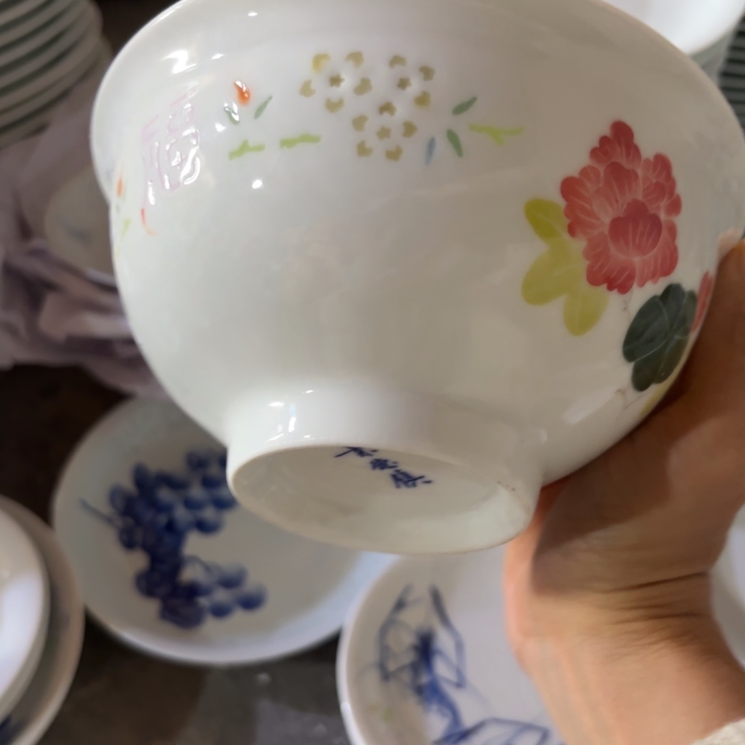 玉瓷景德镇陶面碗一只微瑕