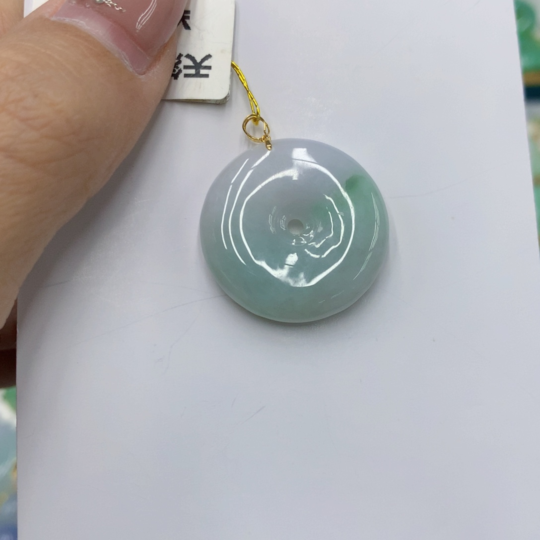 翡翠颈饰18K金镶嵌翡翠