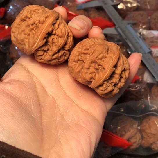 文玩核桃吊坠春****G粗筋44.5