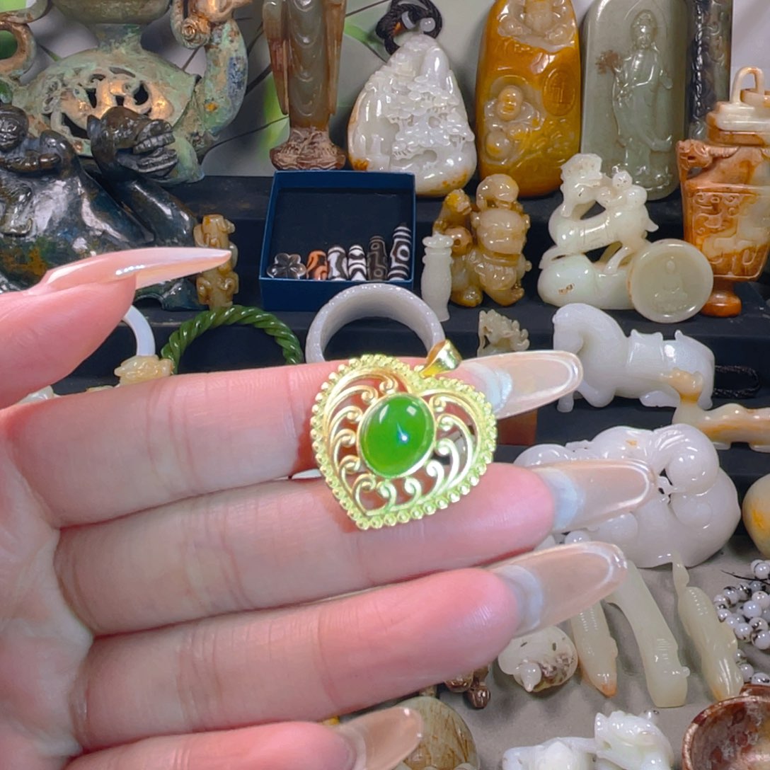 和田玉挂件未镶嵌8