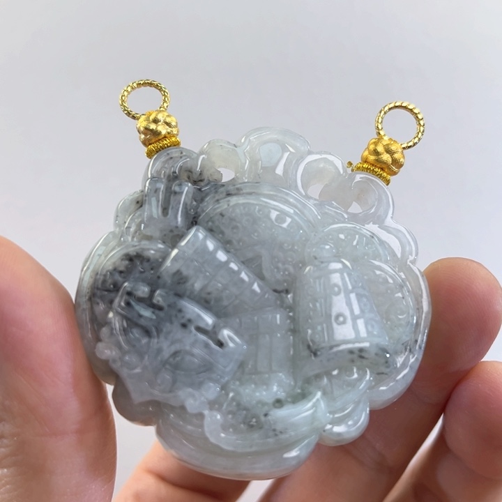 翡翠吊坠(赠链)未镶嵌代编织