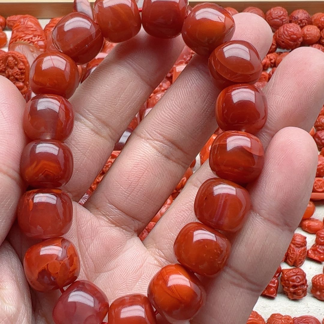 南红玛瑙配饰未镶嵌