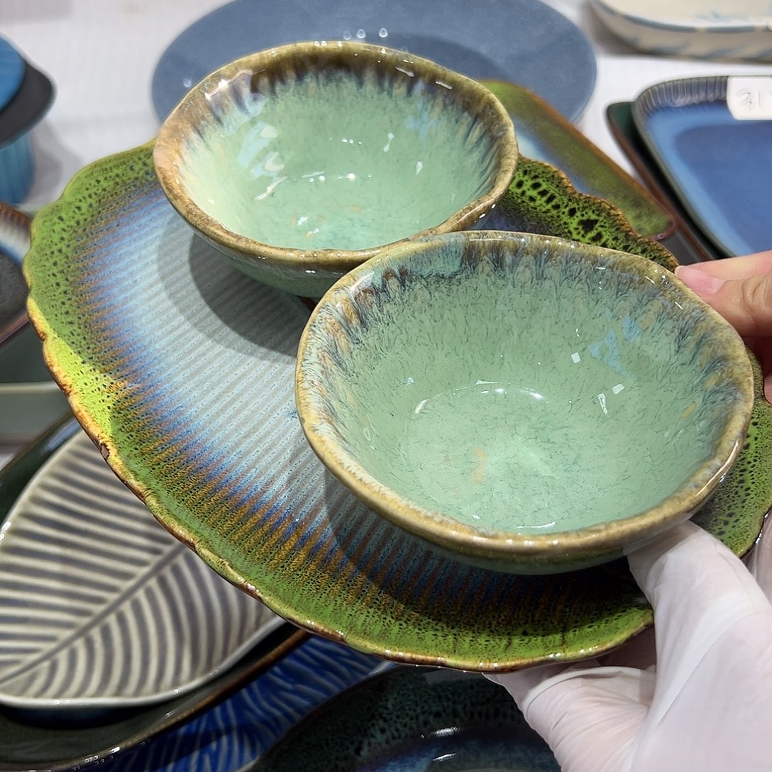 B***‍其他三件。        