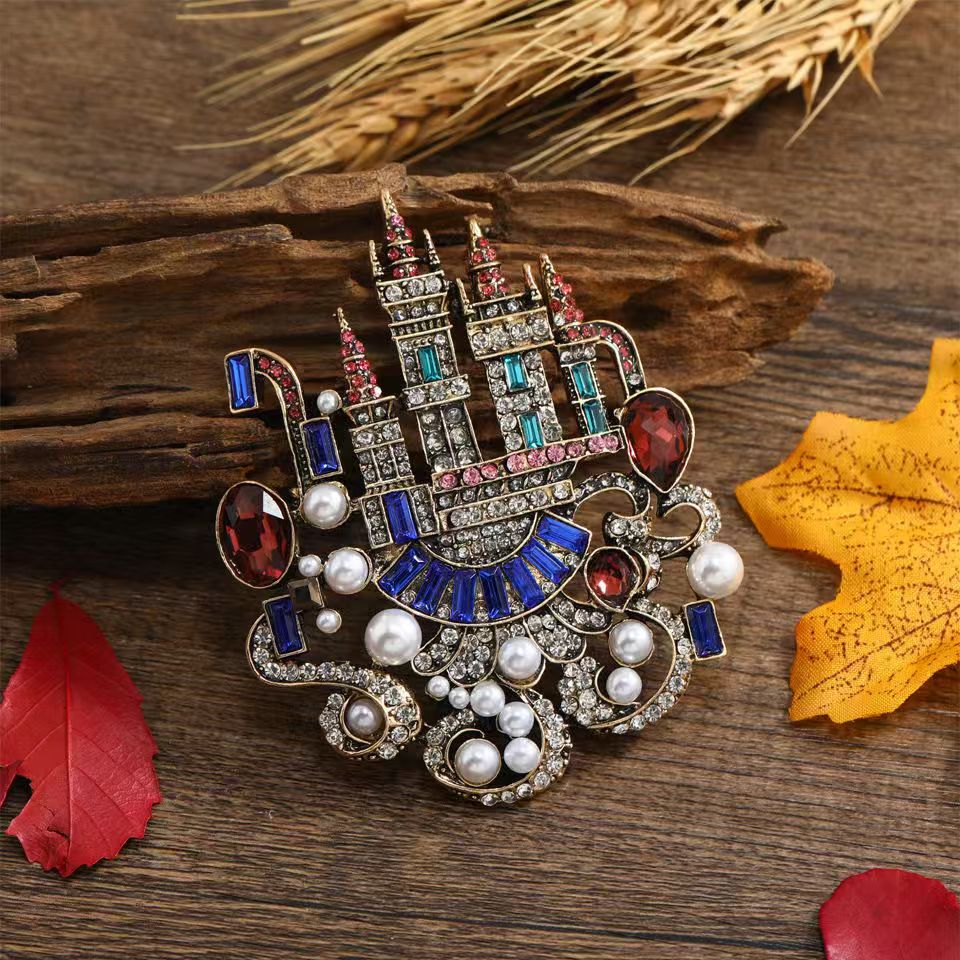 合金玻璃胸针 H517重工时尚水晶城堡胸针中国风配饰饰品百搭