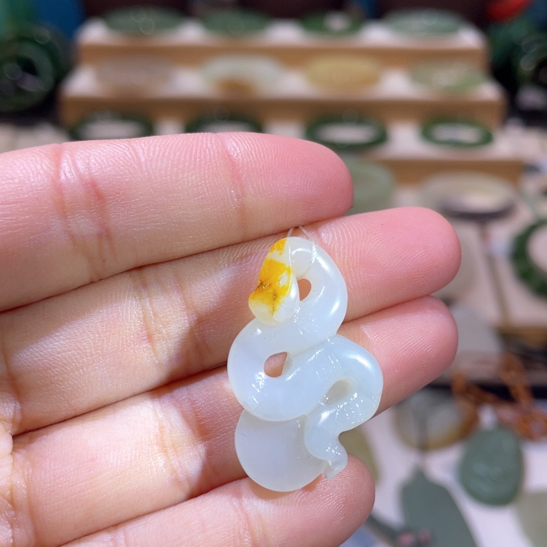 和田玉高品特色吊坠未镶嵌