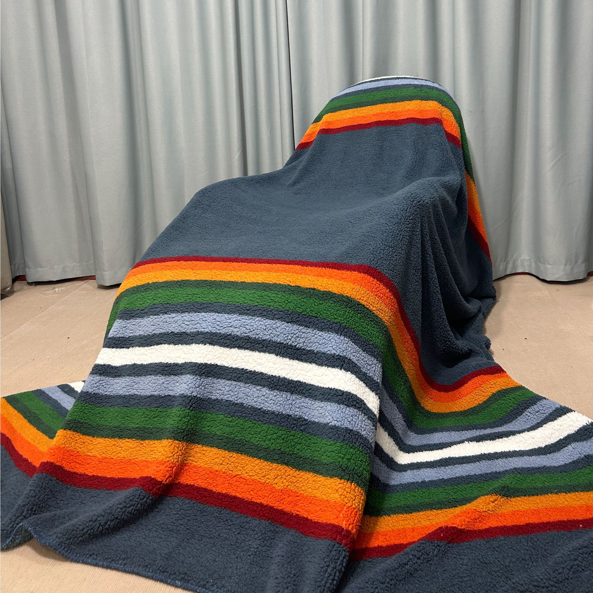 秋冬北极绒彩虹色加绒加厚复合毯亲肤盖毯午休毯床尾毯