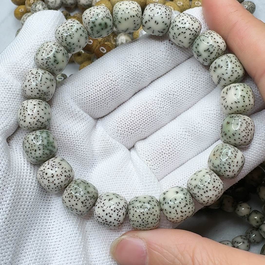 星月菩提手串11.9左右尺寸青花瓷玻璃底同枝