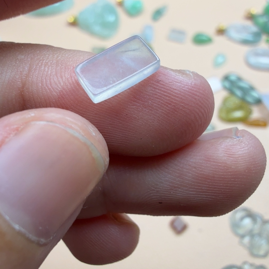 r***7翡翠未镶嵌颈饰108