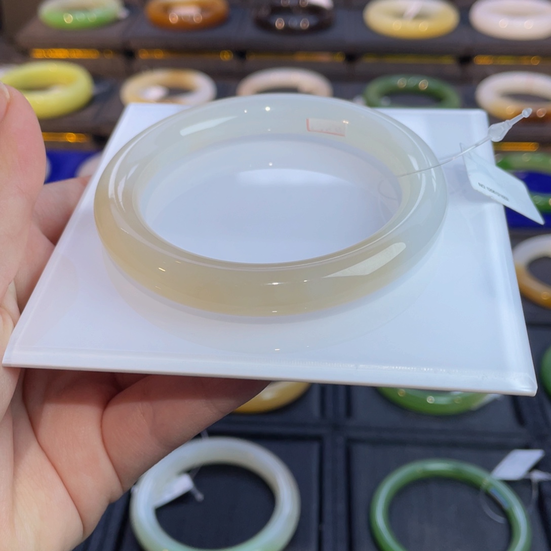 和田玉手镯未镶嵌白加粉手镯5859