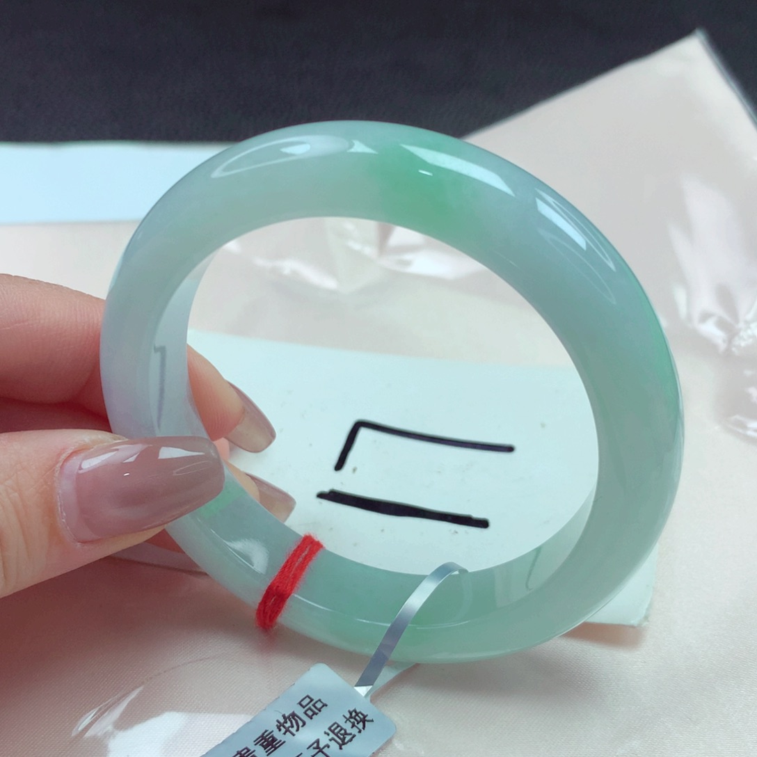 翡翠手镯未镶嵌手镯56