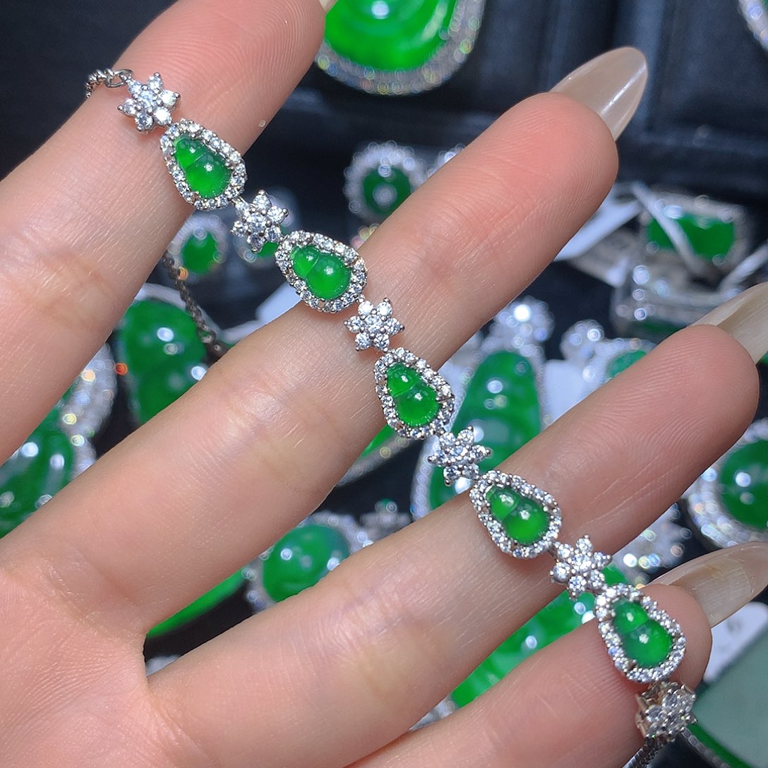 翡翠吊坠(不含链)银S925镶嵌翡翠