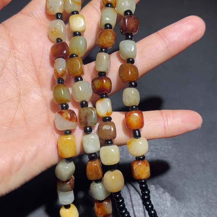 和田玉（糖玉）未镶嵌颈饰